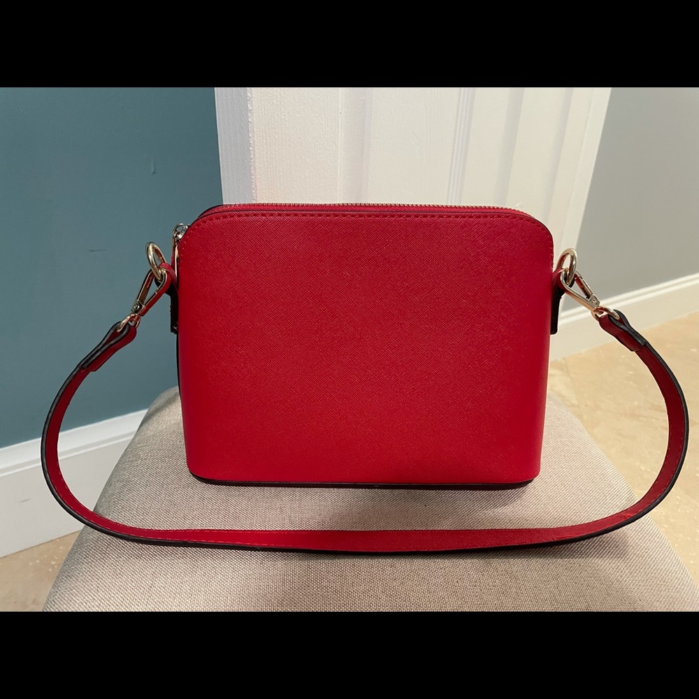 Hot Red Purse - Picture 4 of 4